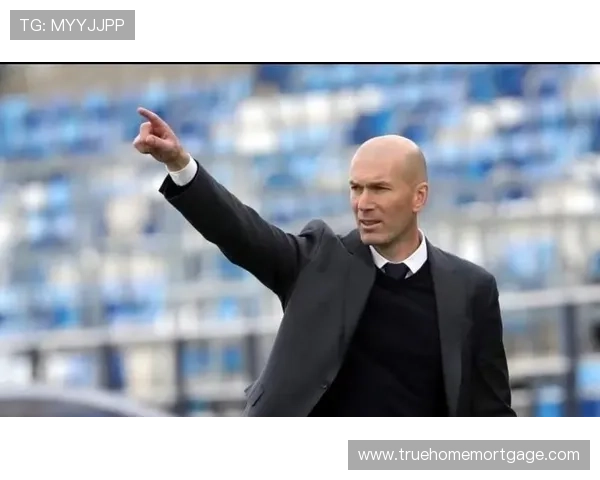 德尚执教风格稳健务实,强调防守纪律与团队协作