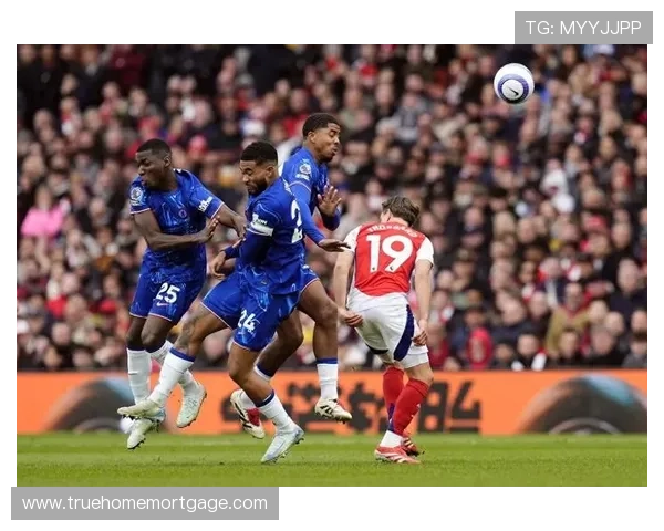 切尔西争四竞争形势持续复杂,对赛季走势形成关键影响 切尔西争四竞争形势持续复杂,对赛季走势形成关键影响